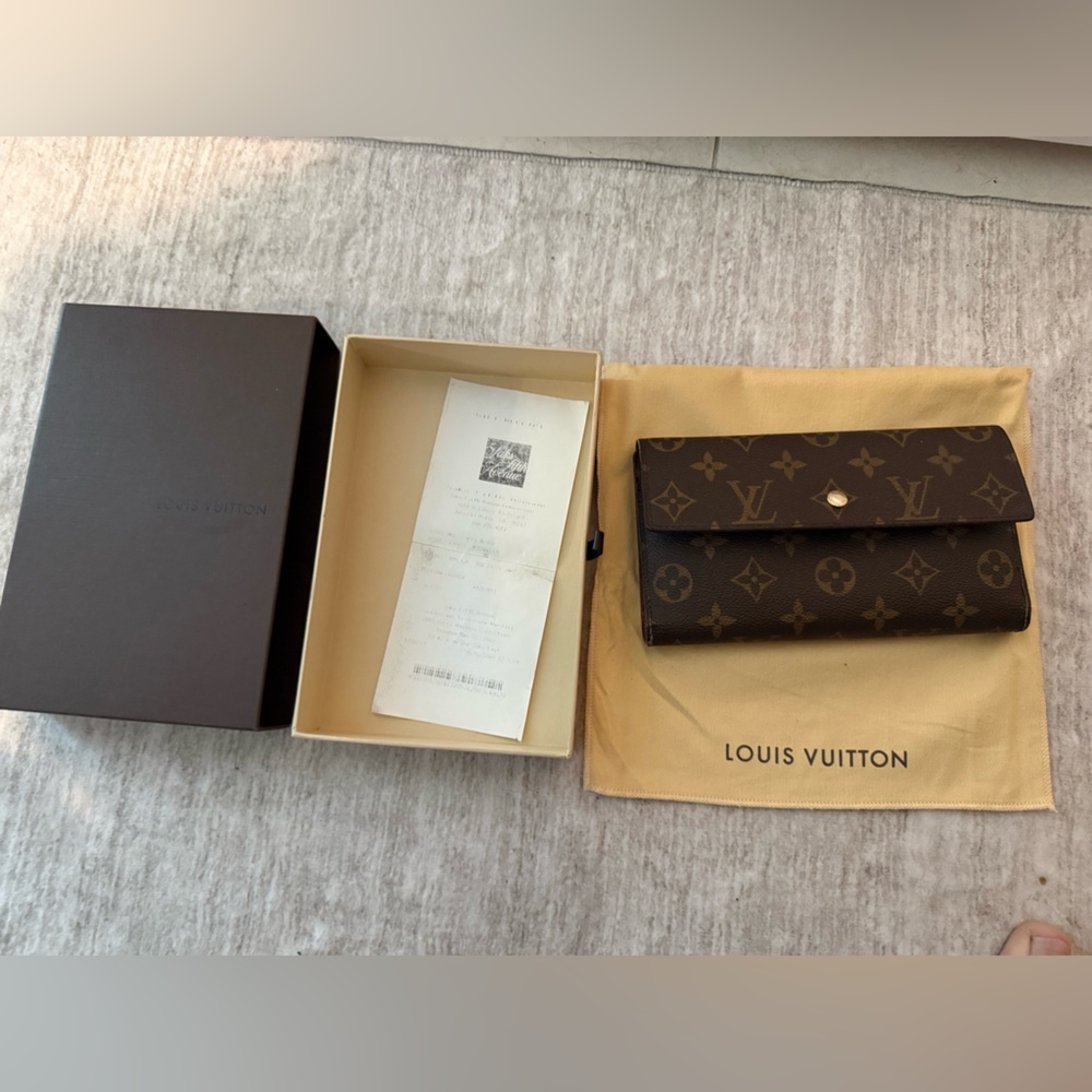Louis Vuitton Monogram Logo Wallet M61217 2007. Gift receipt & full package.